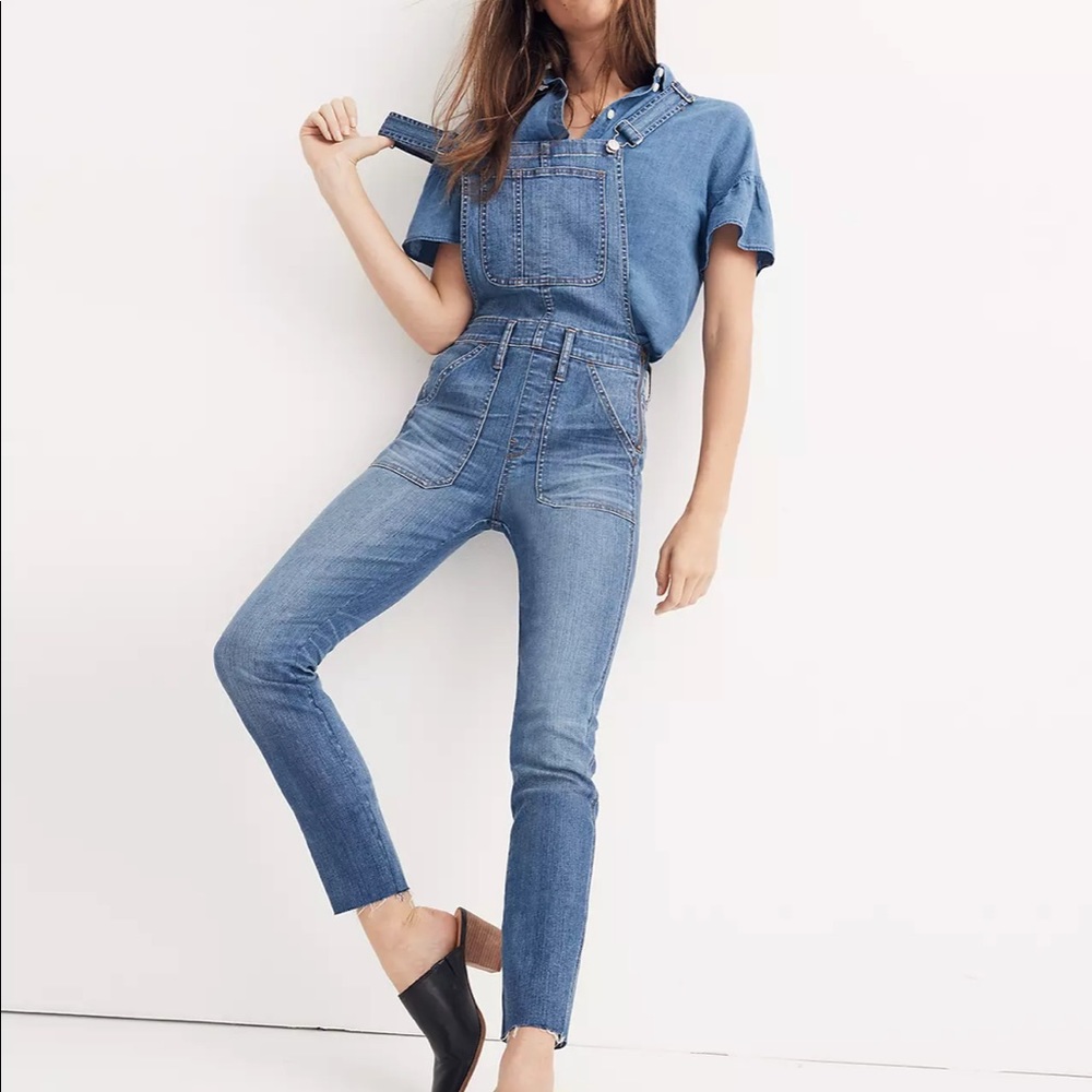 Madewell Skinny Overalls in Kemp Wash
